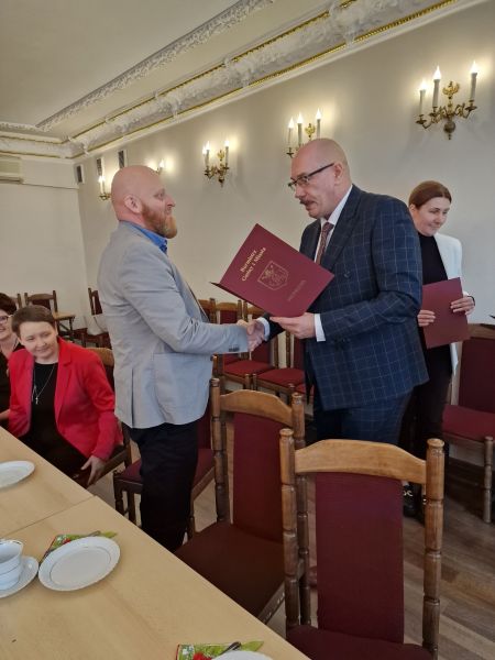 Burmistrz spotkał się z dyrektorami i nauczycielami z okazji Dnia Edukacji Narodowej