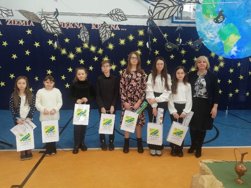 Uczniowie z przysuskich szkół podstawowych nagrodzeni w konkursach Związku Gmin Radomka